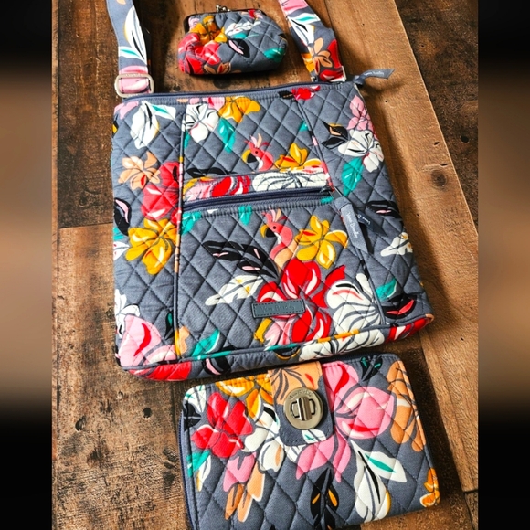 Vera Bradley Coastal Paradise Hipster Crossbody and Matching RFID Wallet - Picture 3 of 5